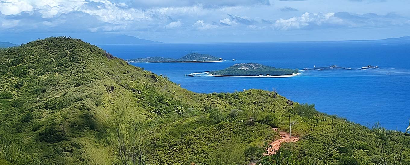 Hiking_WIDE_Seychelles
